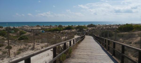 Adosado con piscina y terraza a 700m de la playa